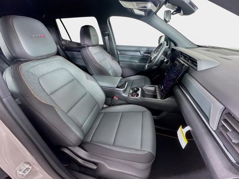 New 2026 GMC Terrain AT4 AWD/4WD image 28