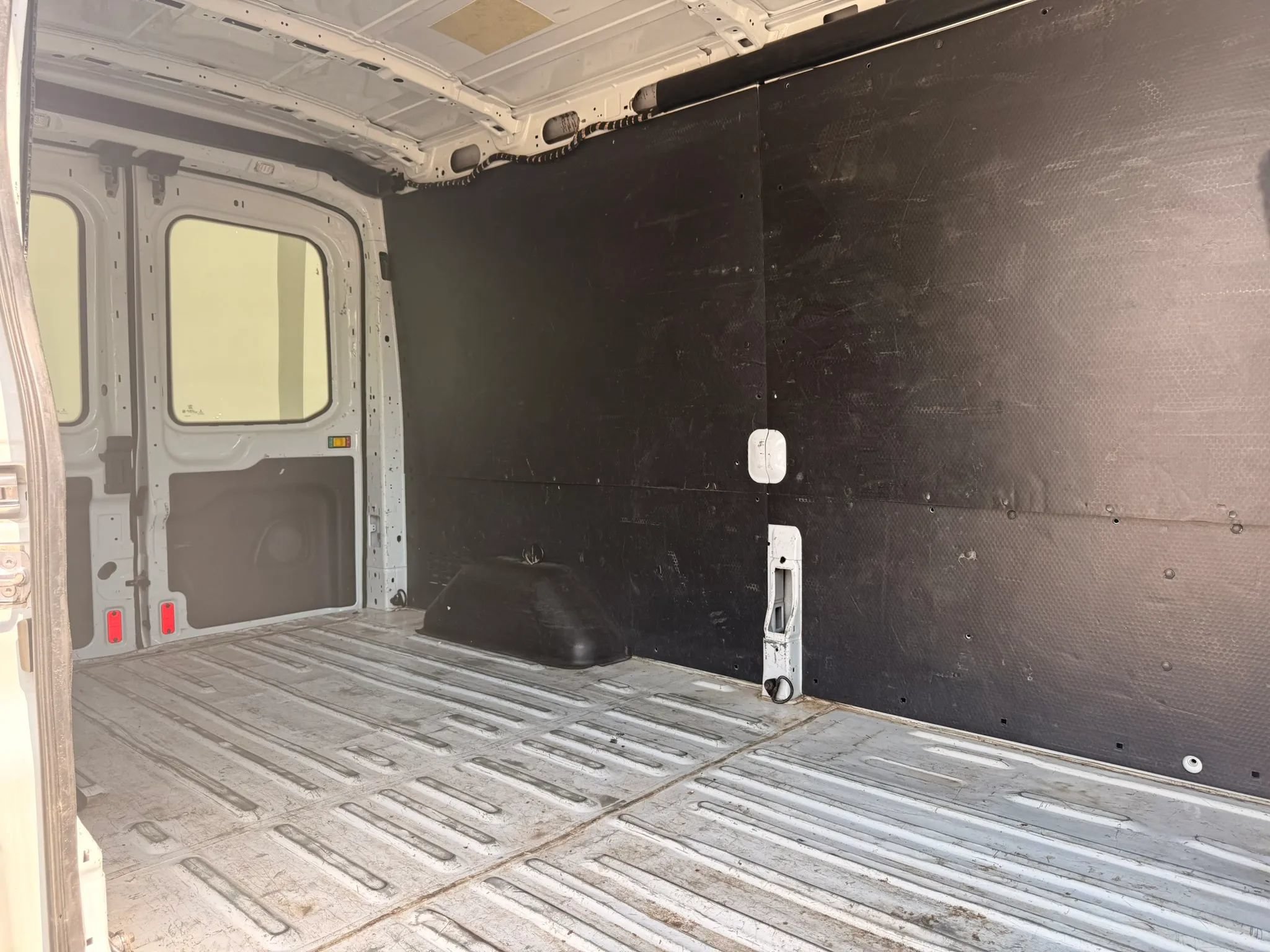 Used 2020 Ford Transit 250 Medium Roof w/ Load Area Protection Package RWD image 25