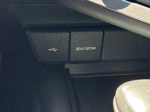 Used 2024 Toyota Camry SE image 38