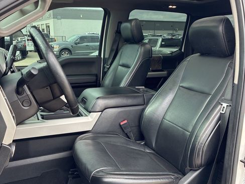 Used 2019 Ford F250 Lariat w/ Lariat Ultimate Package image 5