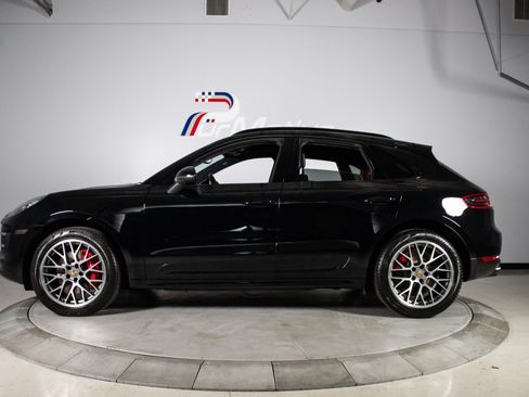 Used 2018 Porsche Macan Turbo AWD/4WD image 3
