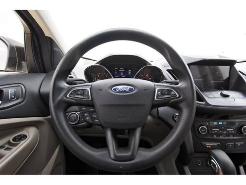 Used 2019 Ford Escape SE FWD image 14