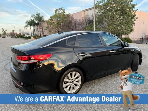 Used 2018 Kia Optima LX w/ 17" Alloy Wheels Package FWD image 3