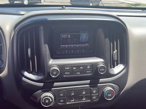 Used 2015 Chevrolet Colorado W/T w/ WT Convenience Package RWD image 16