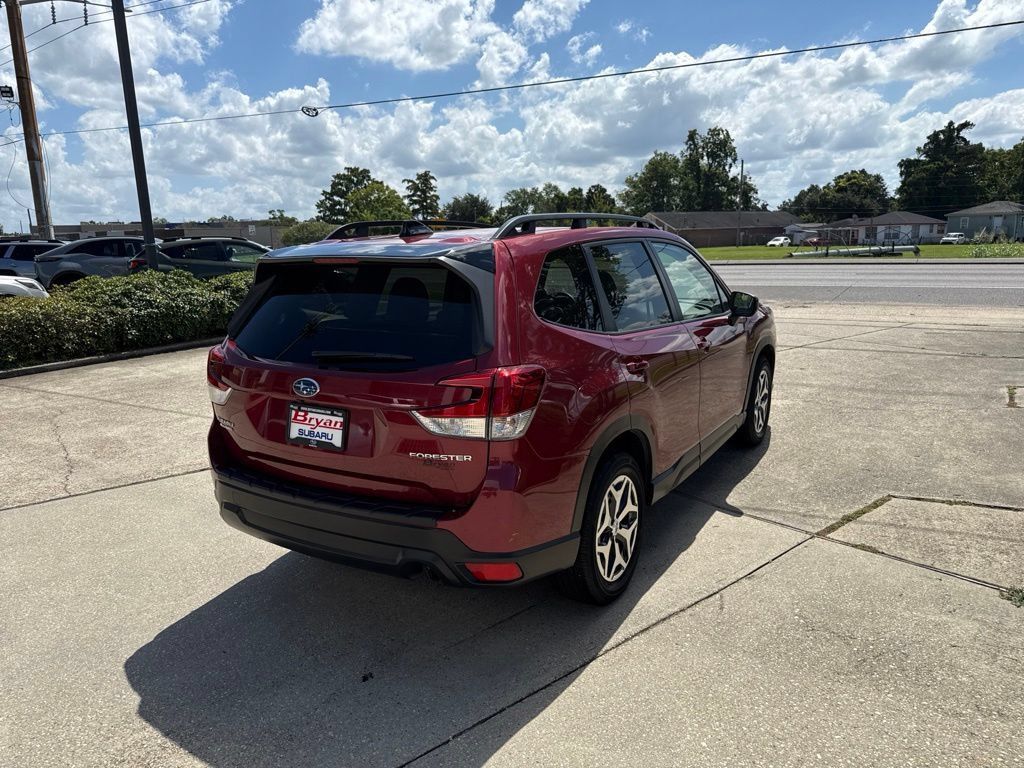 Used 2024 Subaru Forester Premium AWD/4WD image 7
