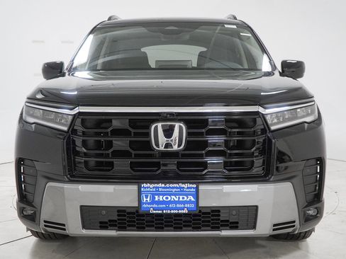 New 2026 Honda Pilot Touring image 2