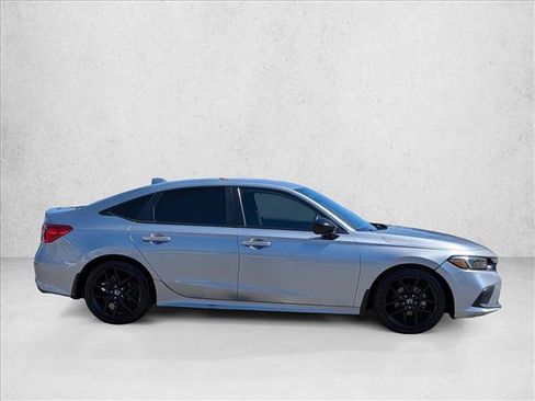 Used 2024 Honda Civic Sport image 4