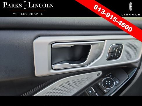 Used 2023 Ford Explorer Platinum w/ Technology Package AWD/4WD image 18