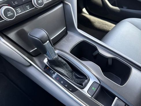 Used 2018 Honda Accord LX image 25