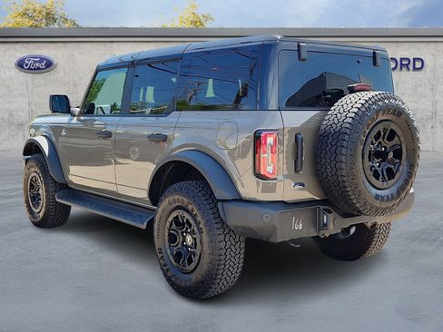 Used 2025 Ford Bronco Outer Banks w/ Sasquatch Package AWD/4WD image 4