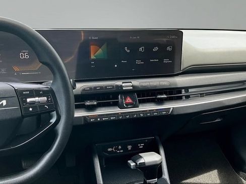Certified 2025 Kia K4 FWD image 9