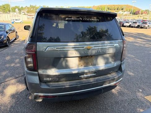 Used 2023 Chevrolet Suburban LT w/ Luxury Package AWD/4WD image 7