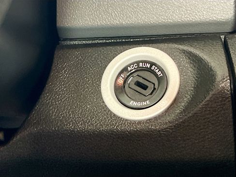 Used 2019 RAM 1500 Express AWD/4WD image 24