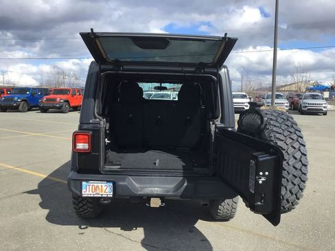 Certified 2020 Jeep Wrangler Unlimited Willys image 11