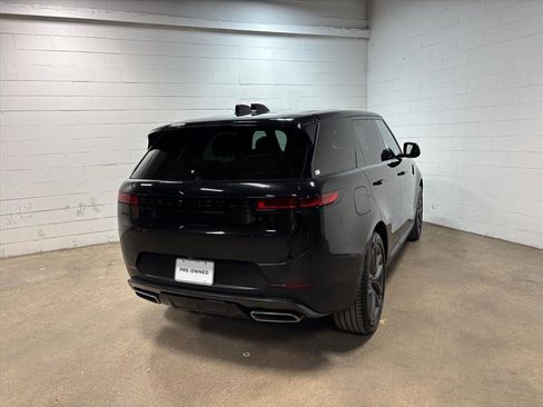 Used 2025 Land Rover Range Rover Sport SE image 7