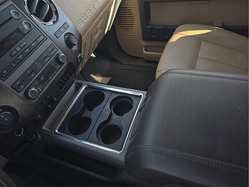 Used 2012 Ford F250 Lariat w/ Camper Pkg image 20