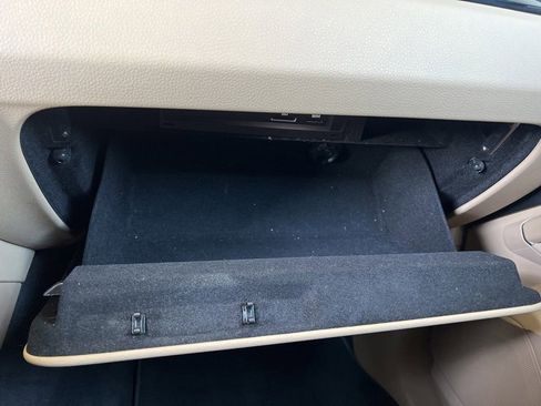 Used 2020 Porsche Cayenne image 25