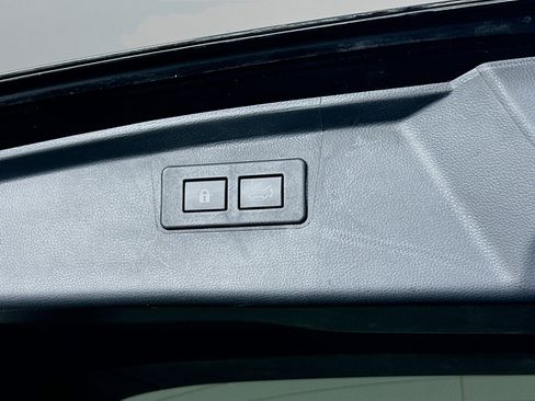 Used 2025 Subaru Outback Premium image 30