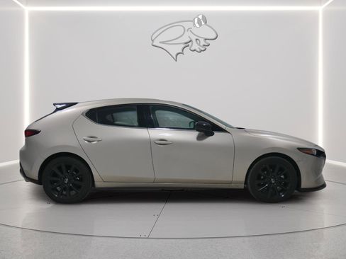 Certified 2025 MAZDA MAZDA3 Hatchback w/Premium Plus Pkg image 4