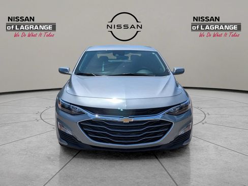 Used 2023 Chevrolet Malibu LT FWD image 2