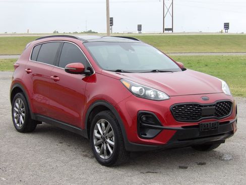 Used 2021 Kia Sportage S w/ S AWD Premium Package image 4