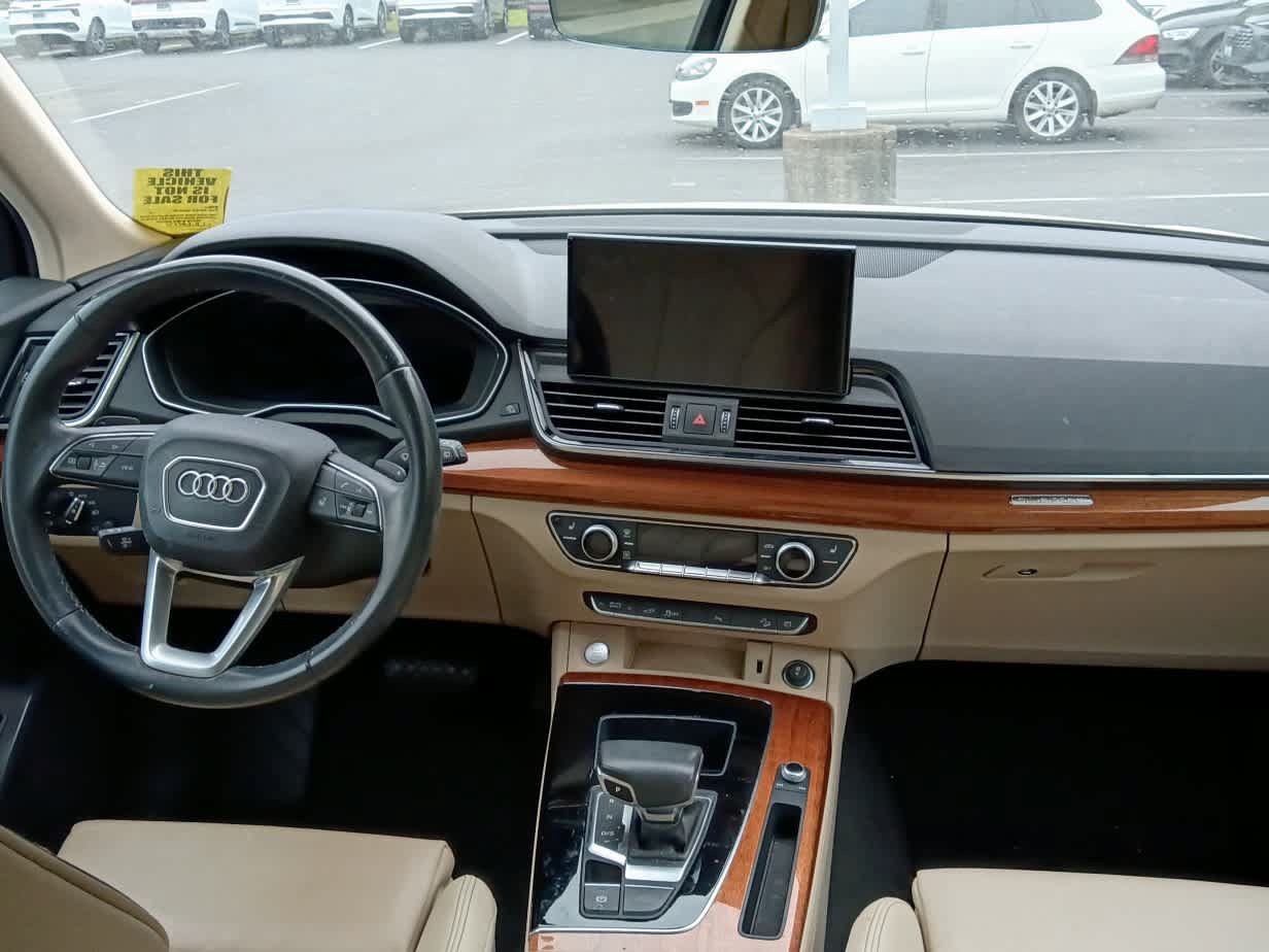 Used 2023 Audi Q5 e Premium w/ Convenience Package AWD/4WD image 5