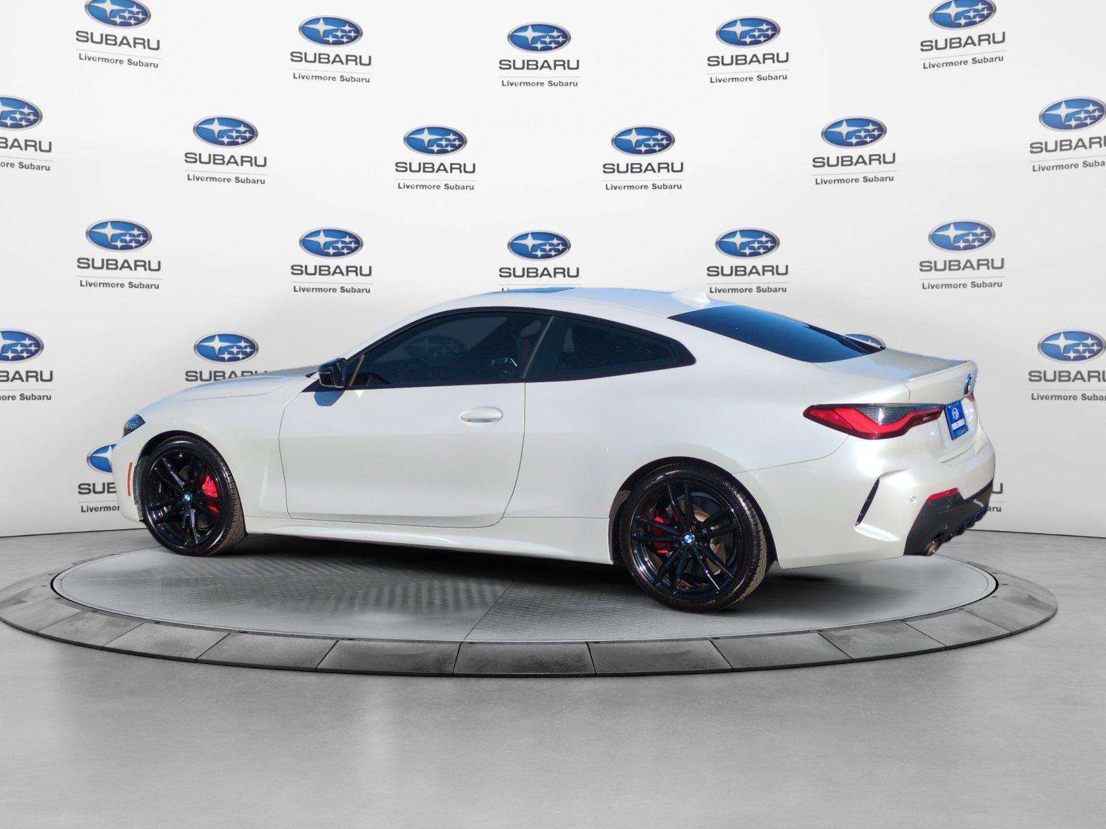 Used 2022 BMW 430i Coupe w/ M Sport Package RWD image 3