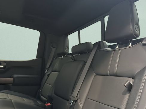 Used 2020 Chevrolet Silverado 1500 High Country w/ Technology Package AWD/4WD image 16