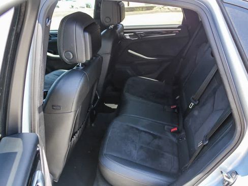 Used 2018 Porsche Macan S AWD/4WD image 17