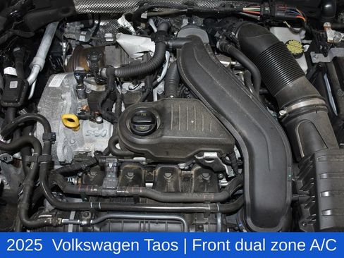 Used 2025 Volkswagen Taos SE FWD image 7