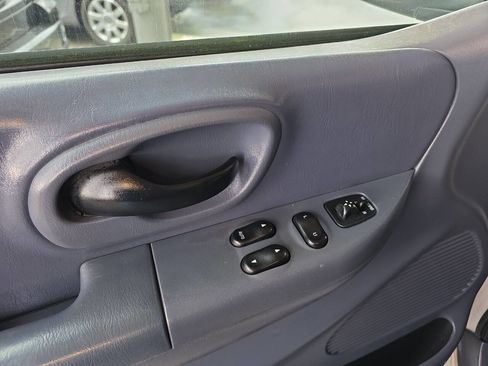 Used 1999 Ford F150 XLT image 10