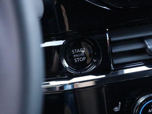 Used 2025 Nissan Pathfinder Rock Creek image 17