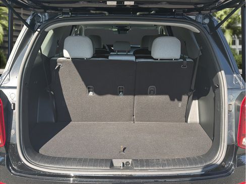 Used 2021 Hyundai Palisade SE AWD/4WD image 16