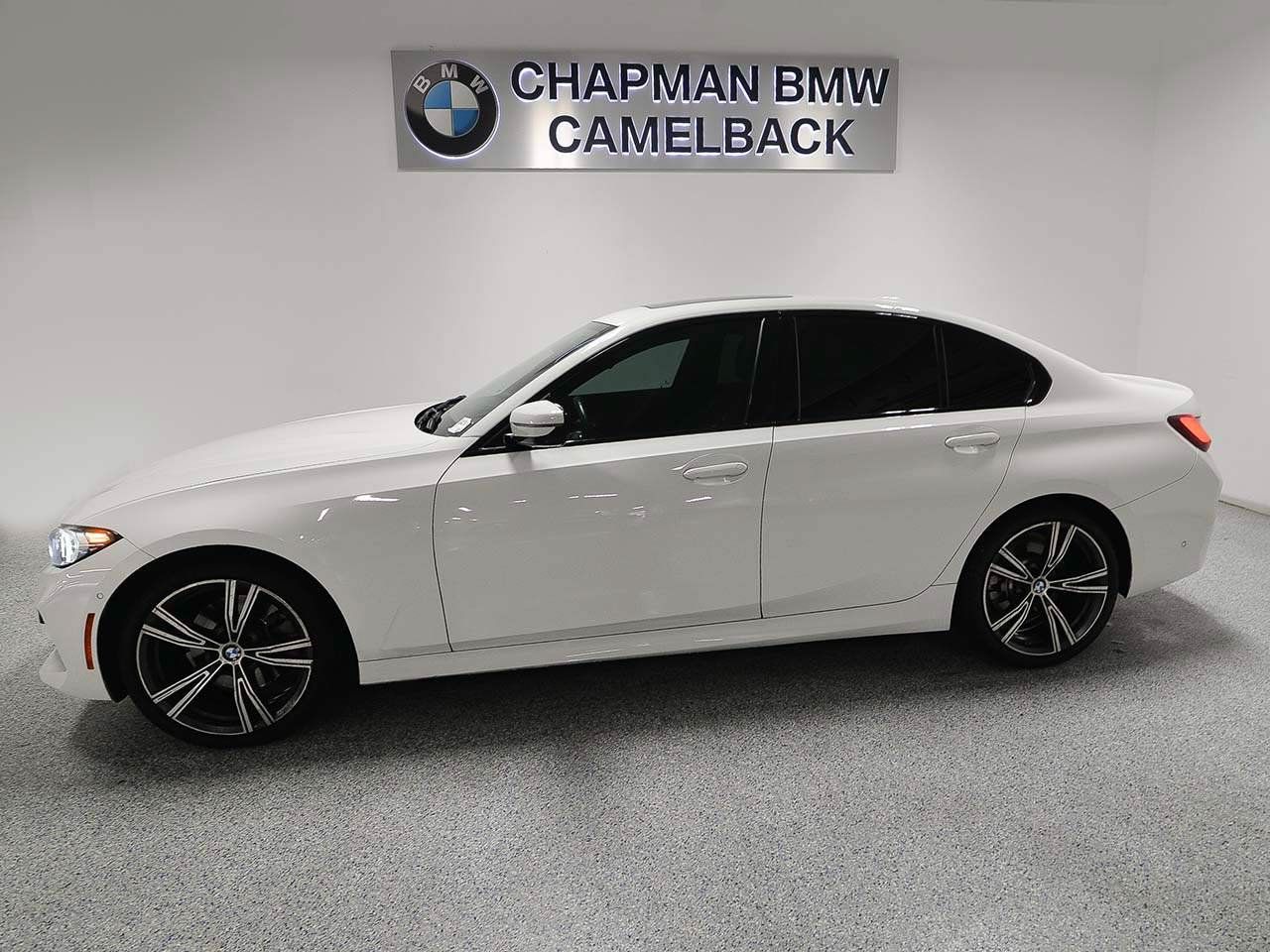 Used 2023 BMW 330i Sedan w/ Premium Package RWD image 3