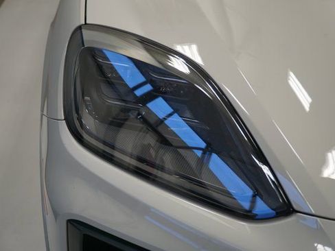 Used 2026 Porsche Cayenne GTS AWD/4WD image 15