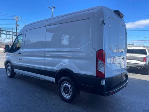 Used 2023 Ford Transit 250 Medium Roof w/ Load Area Protection Package image 5