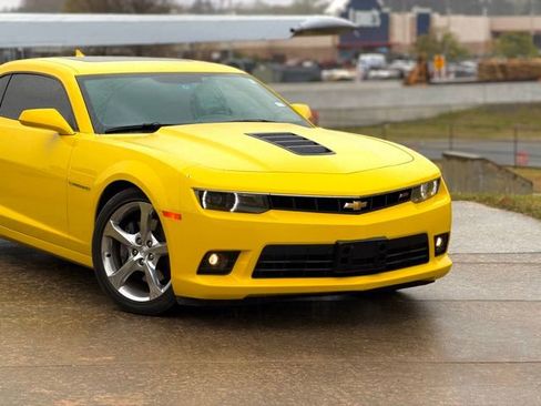 Used 2015 Chevrolet Camaro SS w/ RS Package image 3