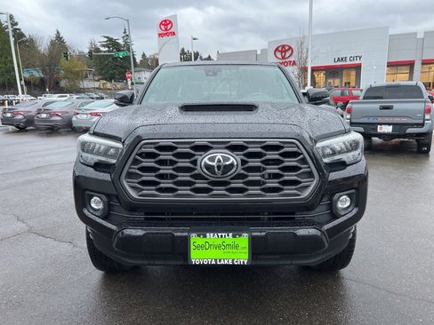 Certified 2023 Toyota Tacoma TRD Sport image 2