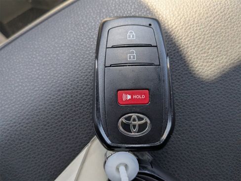 Used 2025 Toyota Tacoma SR image 33