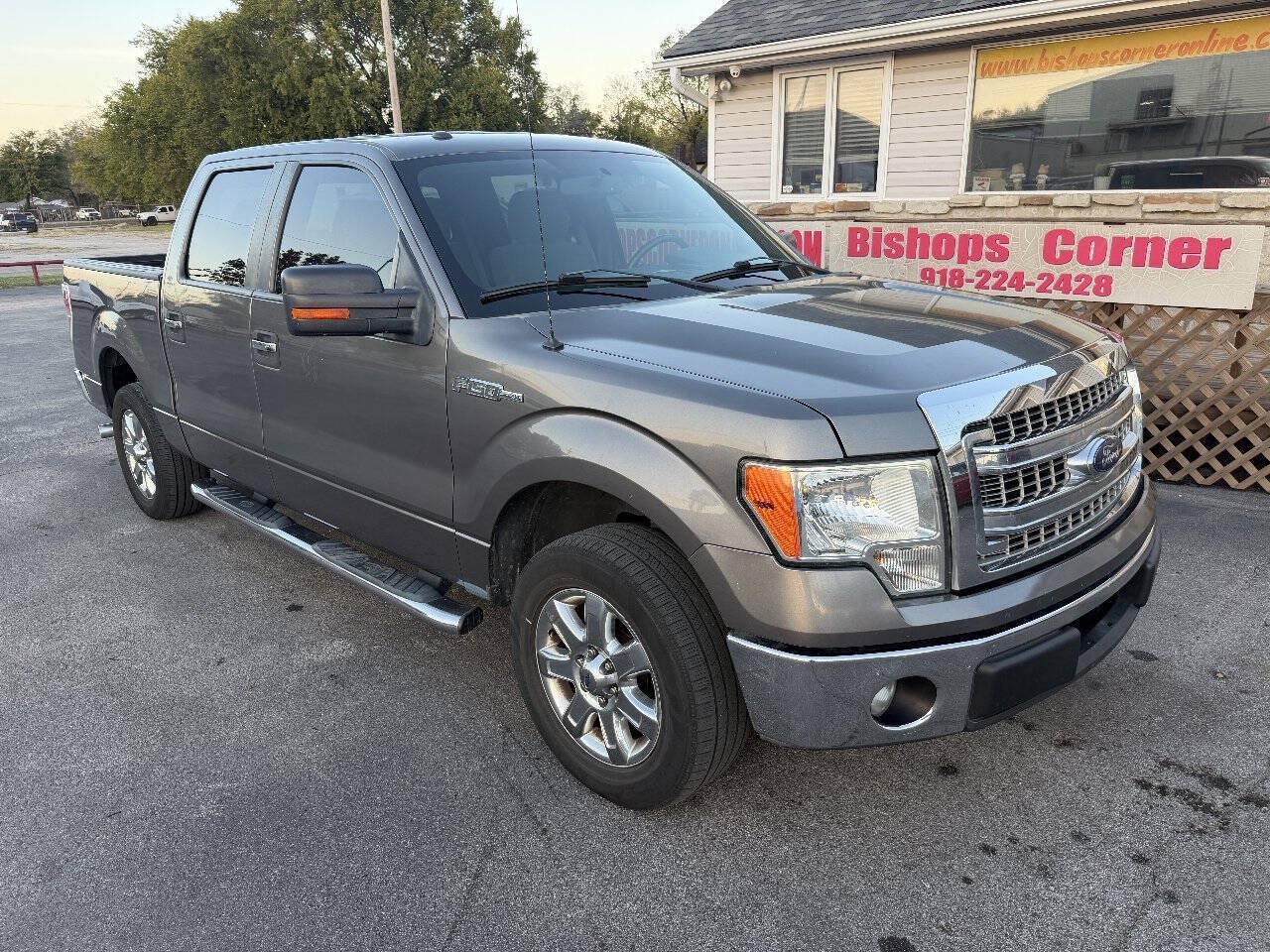 Used 2013 Ford F150 XLT w/ XLT Chrome Pkg RWD image 2