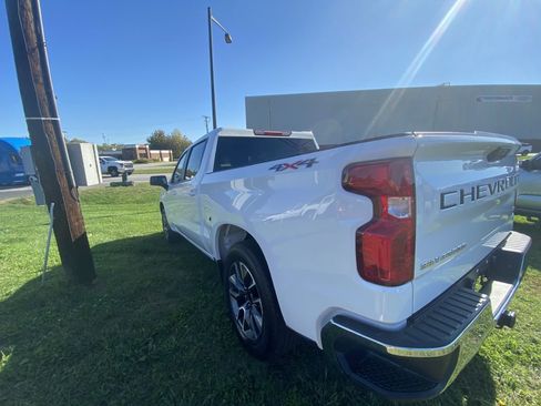 Used 2022 Chevrolet Silverado 1500 LT image 3