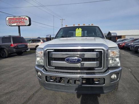 Used 2015 Ford F350 XLT w/ XLT Premium Package image 41