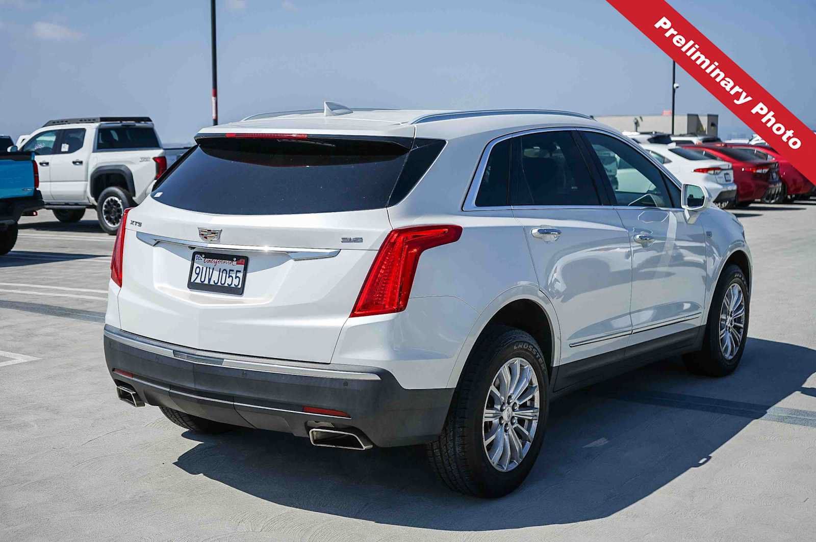 Used 2018 Cadillac XT5 FWD image 6