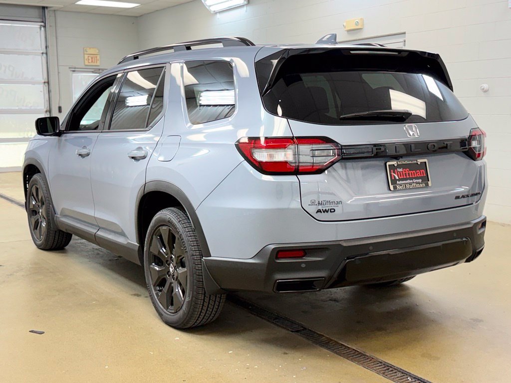 New 2026 Honda Pilot Black Edition image 8