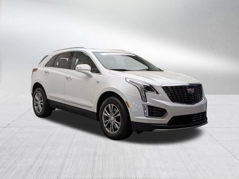 Certified 2023 Cadillac XT5 Premium Luxury AWD/4WD image 3