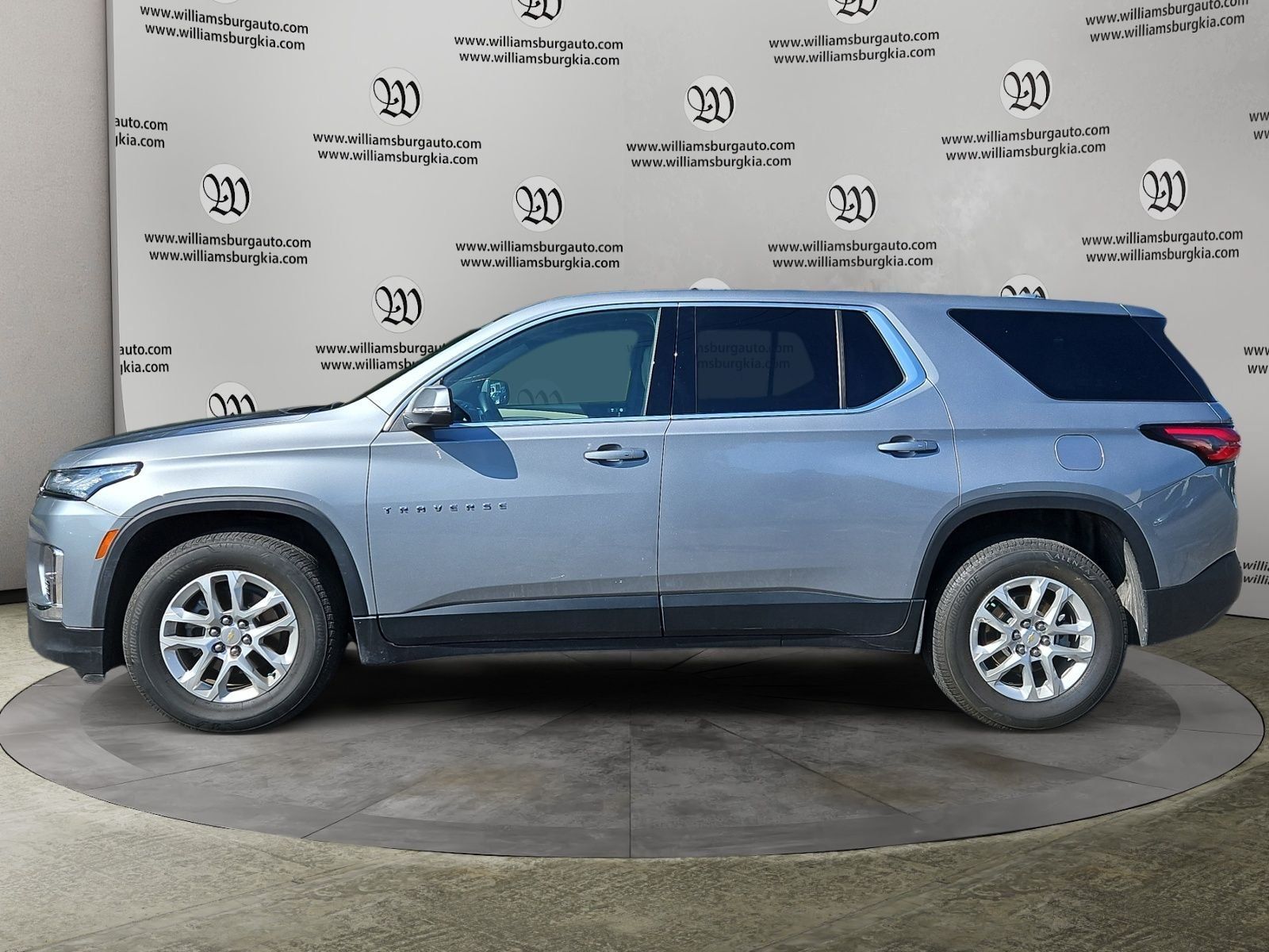 Used 2023 Chevrolet Traverse LS w/ Safety Package AWD/4WD image 2