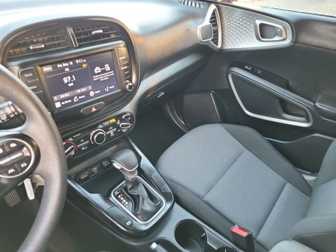 Used 2023 Kia Soul LX w/ Option Group 015 image 15