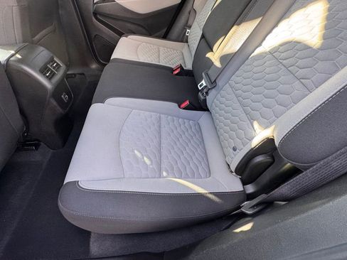 Used 2021 Chevrolet Equinox LS image 21