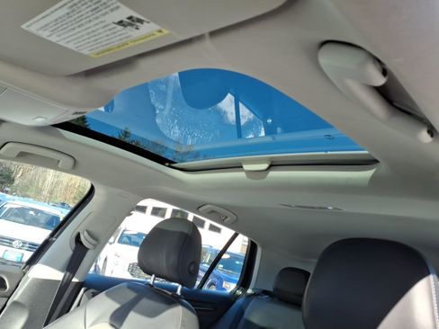 Used 2015 Volkswagen Golf SEL image 10