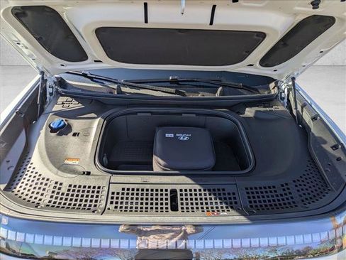New 2026 Hyundai Ioniq 9 SEL AWD/4WD image 16